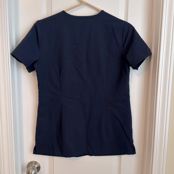 Figs Casma 3 pocket scrub top - Picture 4 of 6